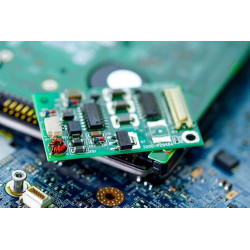 24 unidades de aerosol con 70% de alcohol isopropilico, 200ml